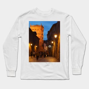 Calle de la Campania street at dusk, Salamanca Long Sleeve T-Shirt